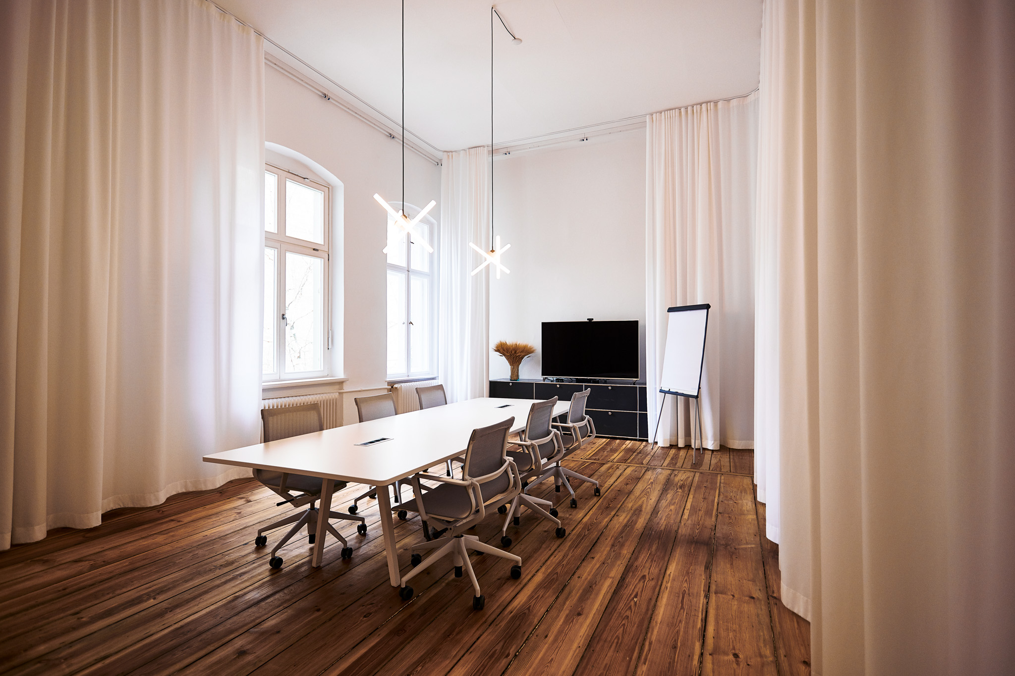 "Weißer Raum": gesondert buchbarer Meetingraum